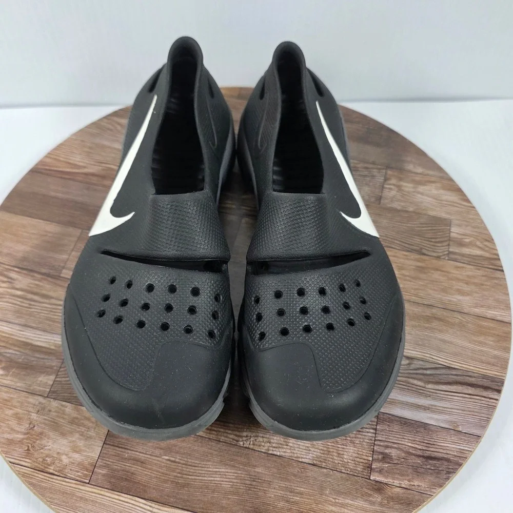 Nike Benassi Solarsoft Water Shoe Slide Sandals M7/W8 Black Walking Beach